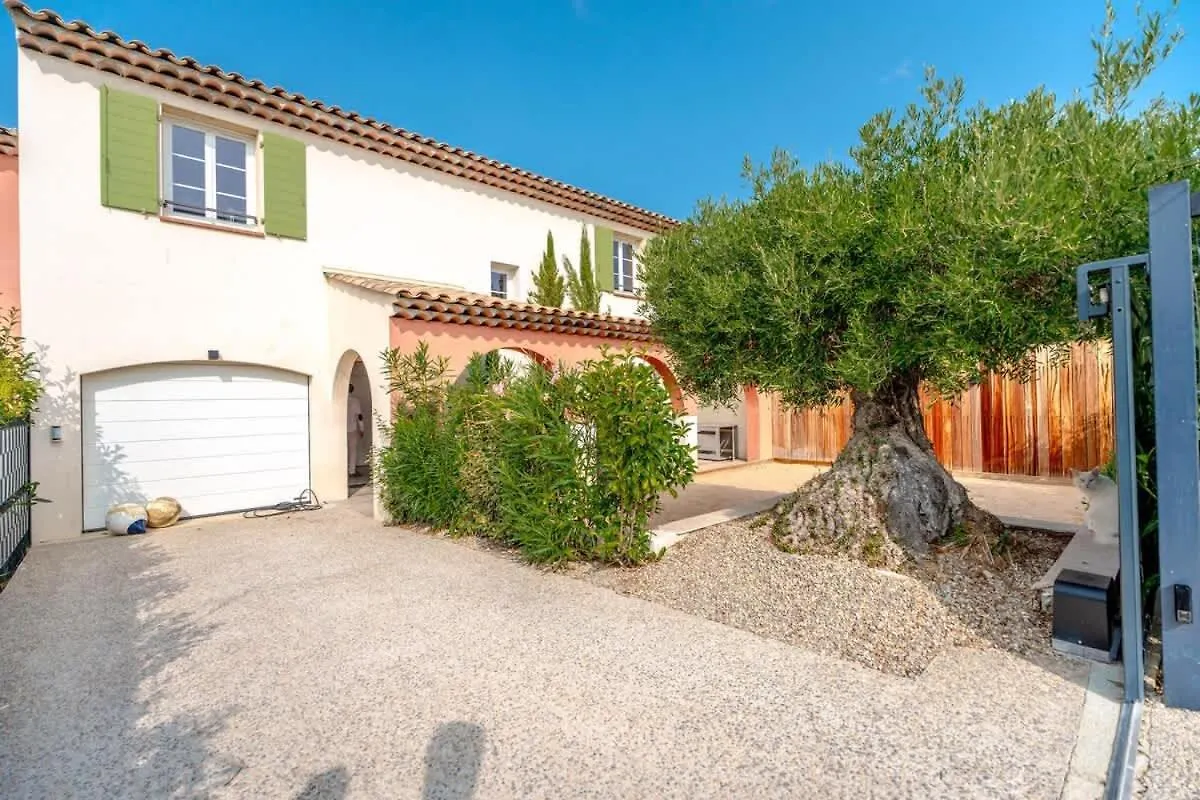 Modern Villa In Grimaud With Swimming-Pool France