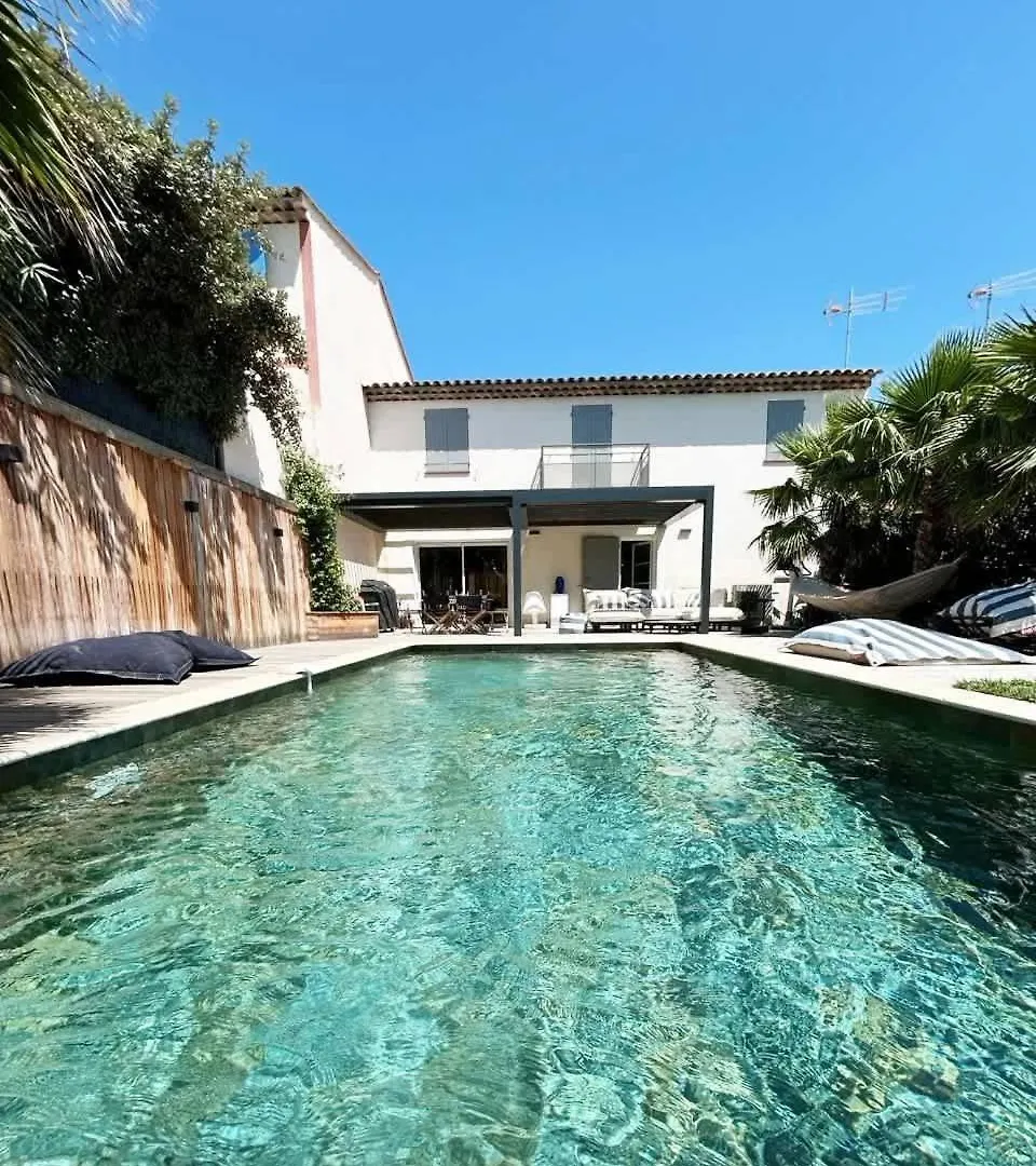 Modern Villa In Grimaud With Swimming-Pool