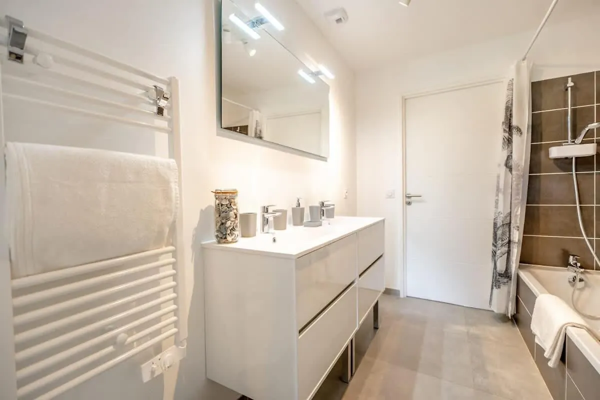 Modern Villa In Grimaud With Swimming-Pool